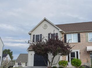 1030 Ithaca St, Reading, PA 19605
