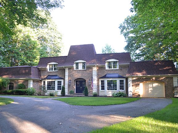 2nd image of 5219 Laurelwood Ct