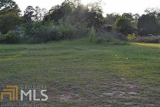 2nd image of 350 Orchard Way