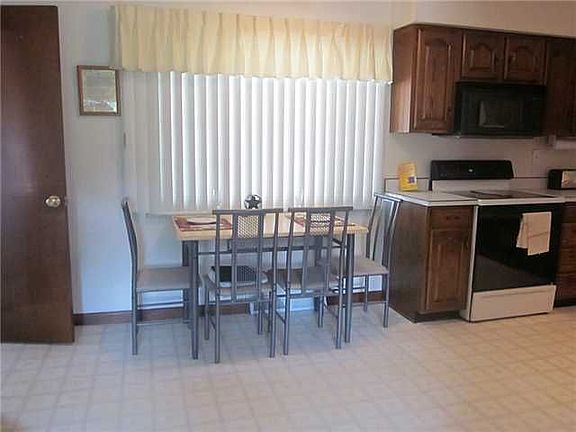 5th image of 443 S Yarrow St
