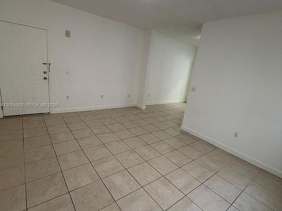 4th image of 412 SW 10th Ave APT 1