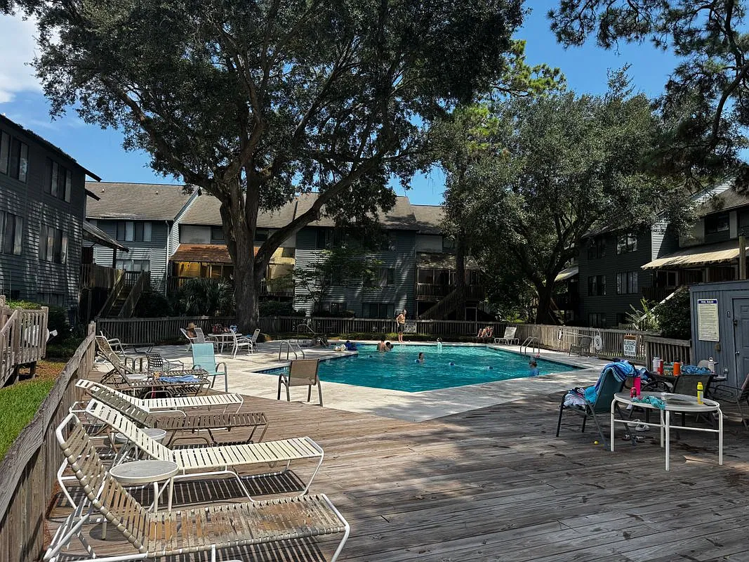2 bed, 2.5 bath, 1256 sqft, $2,250 — Photo 1