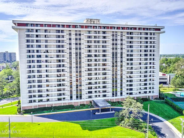 1 Channel Dr Unit 812, Monmouth Beach, NJ 07750