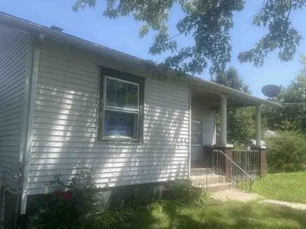 2927 N 45th St, Kansas City, KS 66104