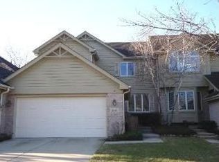 2251 Tamarack Dr, Downers Grove, IL 60515