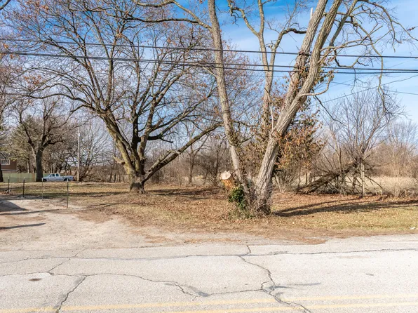 8882 S Mann Rd, Tipp City, OH 45371