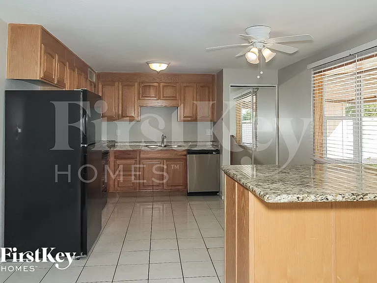 13633 N 20th Ln — Photo 7