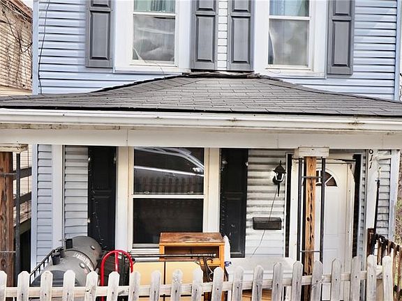 3rd image of 1611 Ridge Ave