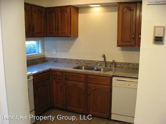 3rd image of 3245 Carlisle St #149