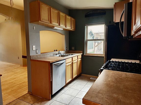 5th image of 548 Utah Ave