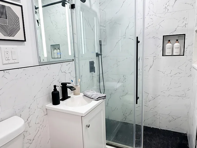 19 E 21st St #4C — Photo 4
