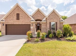 9705 Mullins Crossing Dr, Fort Worth, TX 76126