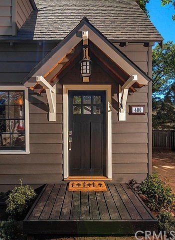 1st image of 400 Heliotrope Dr