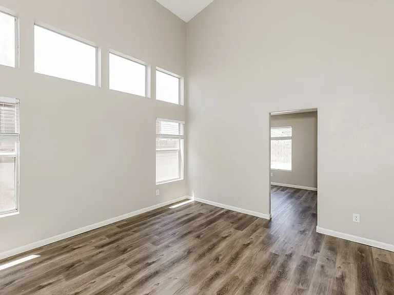 6939 Wineberry Dr — Photo 5