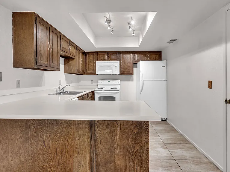 2300 Dickerson Rd #42 — Photo 9
