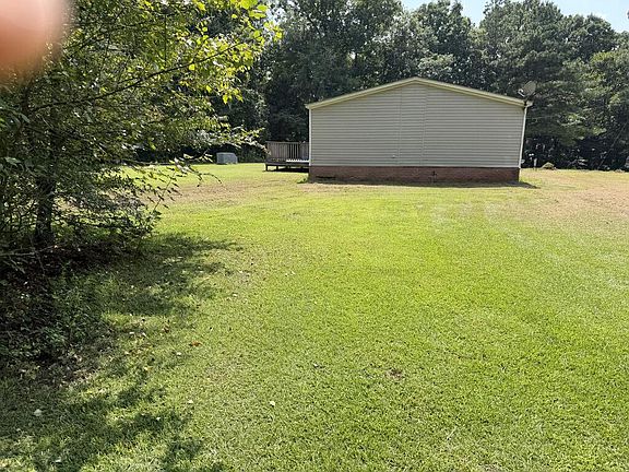 5th image of 690 Mann Rd