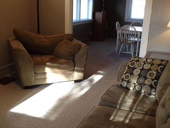 3rd image of 3427 Alta Vista Ave