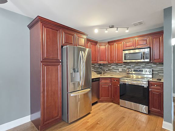 4th image of 10213 S 86th Ter #303