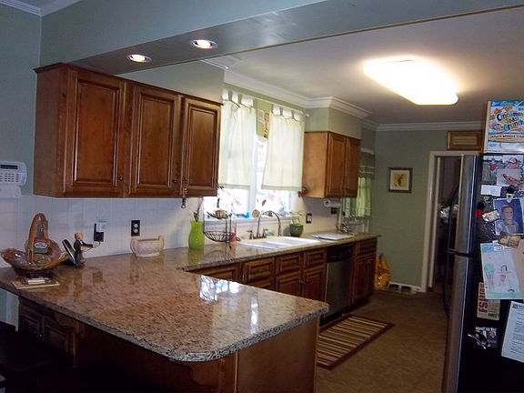 Kitchen towards dining room