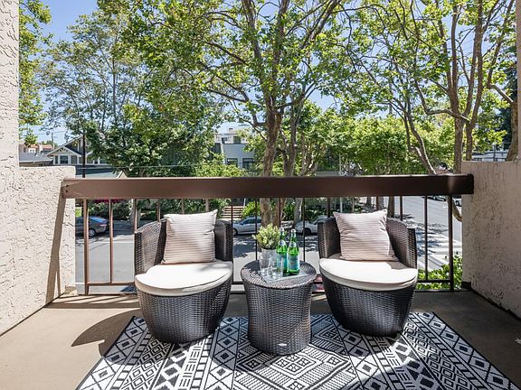 5th image of 111 9th Ave APT 204