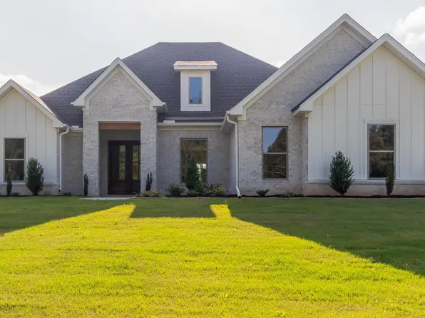 10609 Hinds Rd, Benton, AR 72019