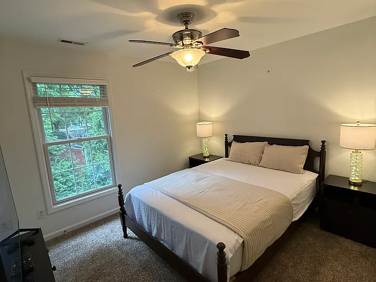 1617 Forest Ave #1 — Photo 10