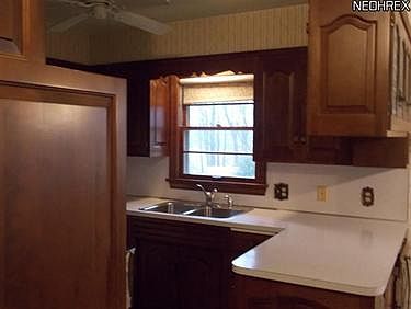 4th image of 699 Eastview Ave
