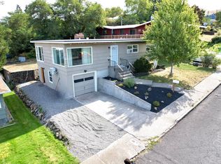 1106 Oregon St, The Dalles, OR 97058
