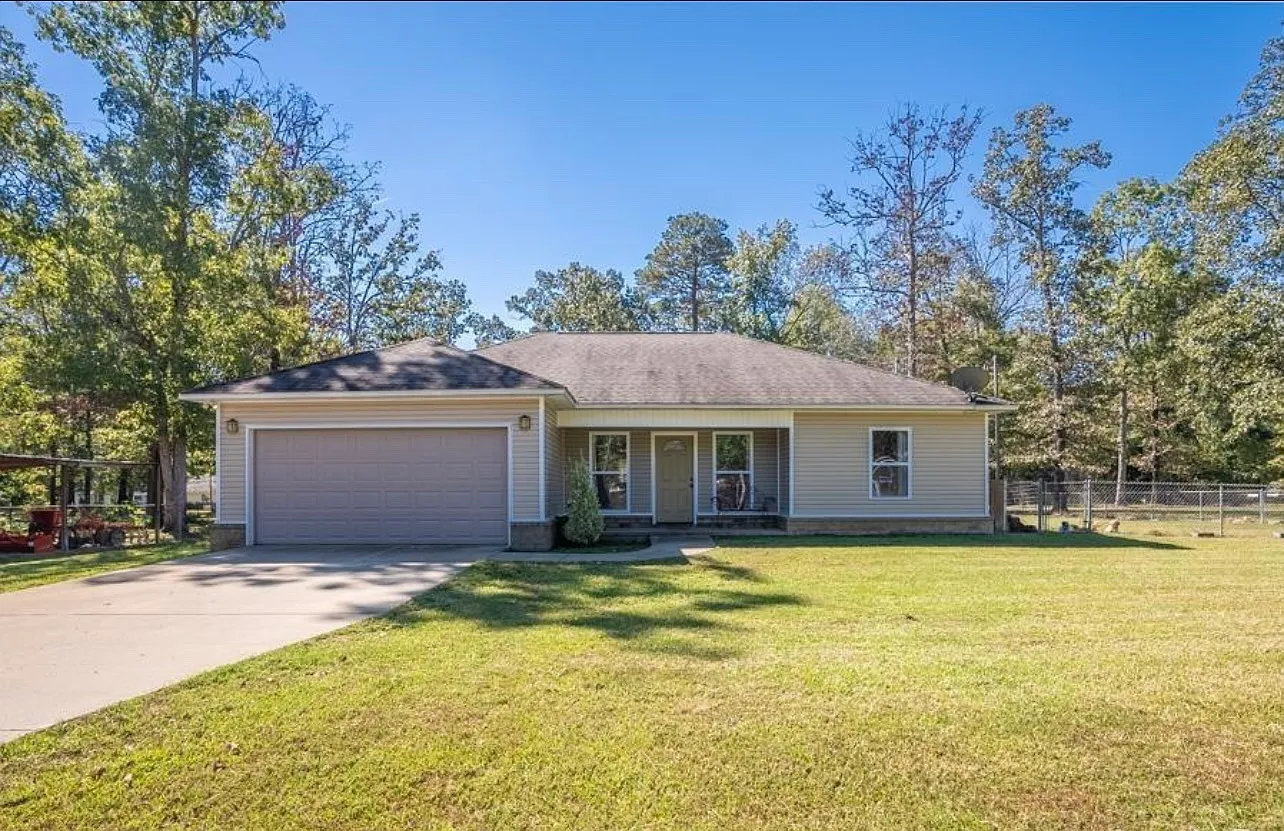 1413 Oakbend Dr — Photo 1