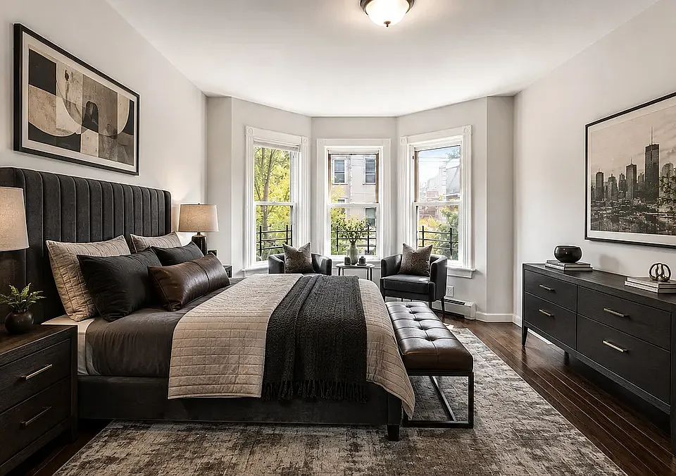 MASTER BEDROOM (VIRTUALLY STAGED)