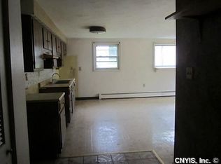 8 Green St, Fulton, NY 13069