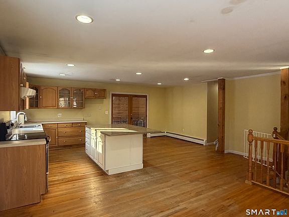 3rd image of 72 Johnson Road