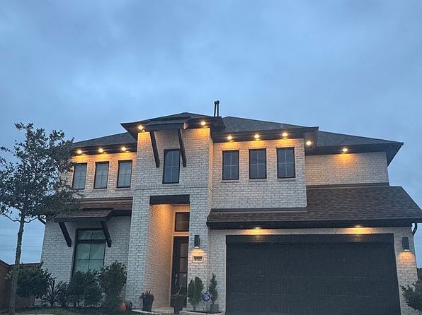 8702 Harbor Pines Dr