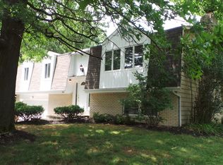 8848 Stonehenge Dr, Pickerington, OH 43147
