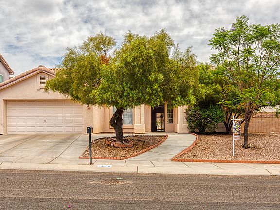 3rd image of 2930 W Calle Lucinda