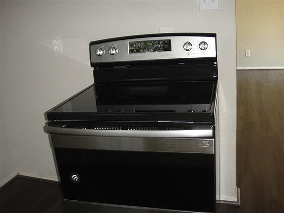 4th image of 3811 Cornell St #B