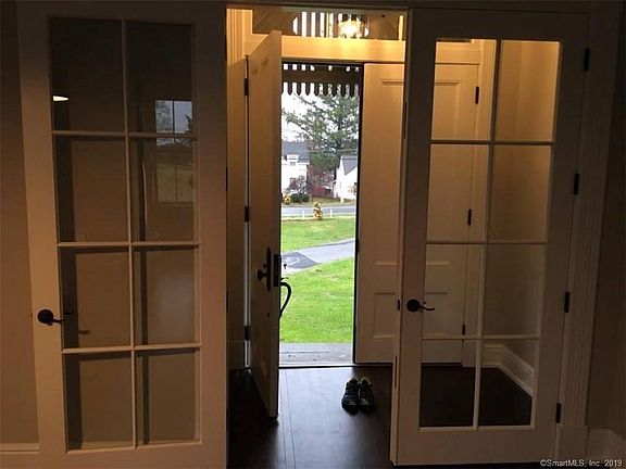 2nd image of 33 Sharon Rd