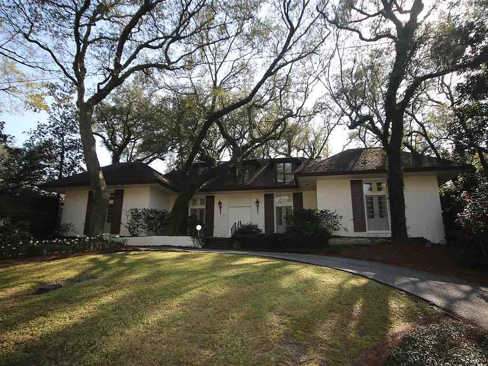 1st image of 4151 Menendez Dr