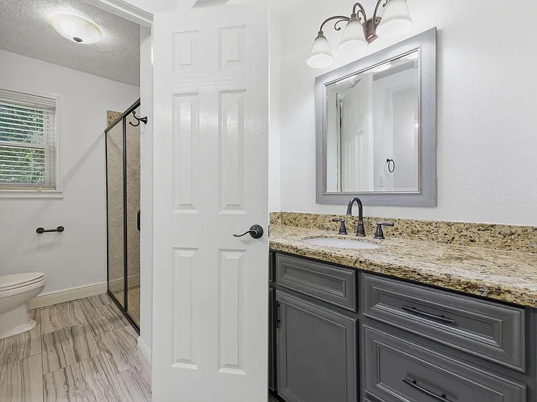 1320 Woodvine Dr — Photo 24