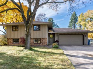 9501 Revere Ln N, Maple Grove, MN 55369