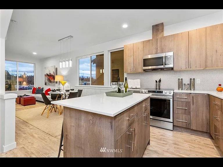 9221 Ashworth Ave N #C — Photo 12