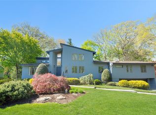 155 Barton Rd, White Plains, NY 10605