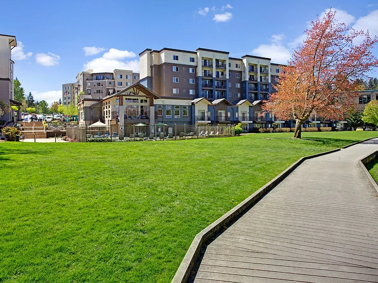 Echo Lake Apartments — Photo 20