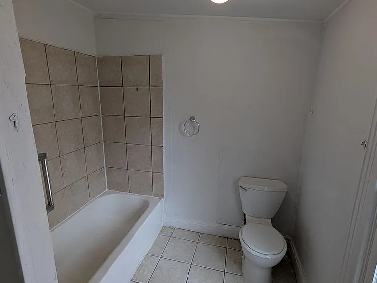 1629 W Juniata St — Photo 7