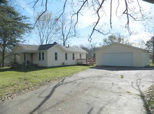2589 W Shaw Rd, Bloomington, IN 47403