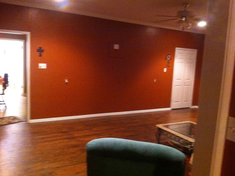 1st image of 625 Crawshaw Ln