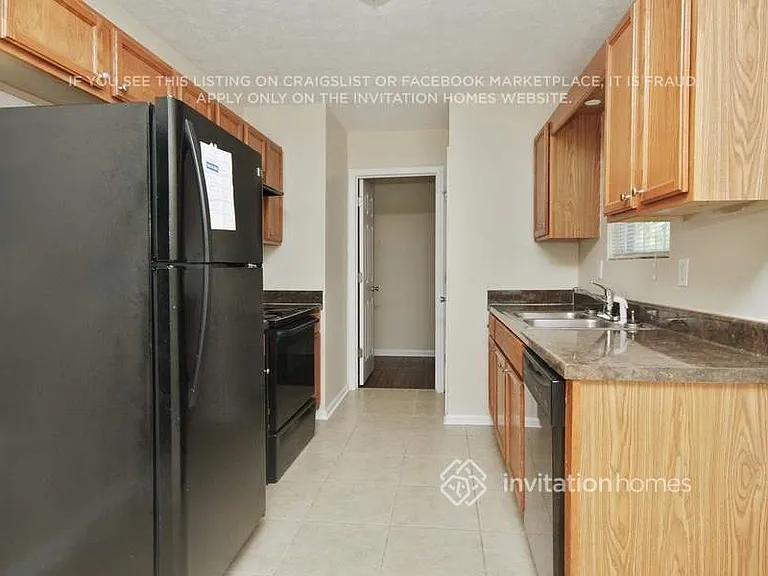 1507 Locomotive Dr NE — Photo 7
