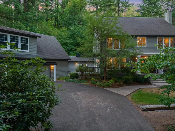 28502 NE 67th St, Camas, WA 98607