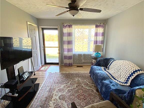 4th image of 6601 Cedar Oaks Cir