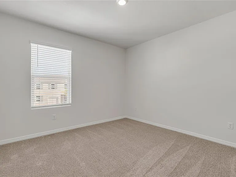2725 Silver Canoe Dr — Photo 24